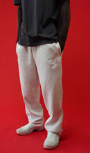 WHITE EAGLE JOGGERS