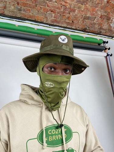 GREEN BUCKET HAT